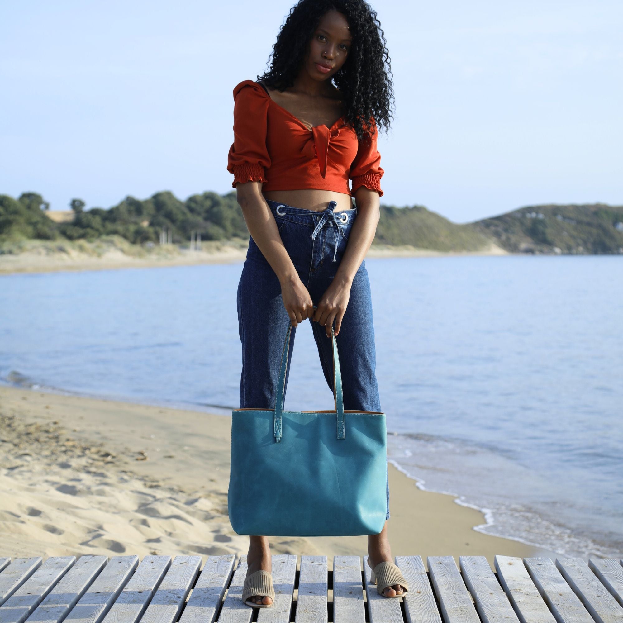 Everyday Leather Tote Bag with Italian Calfskin Detailed Lining