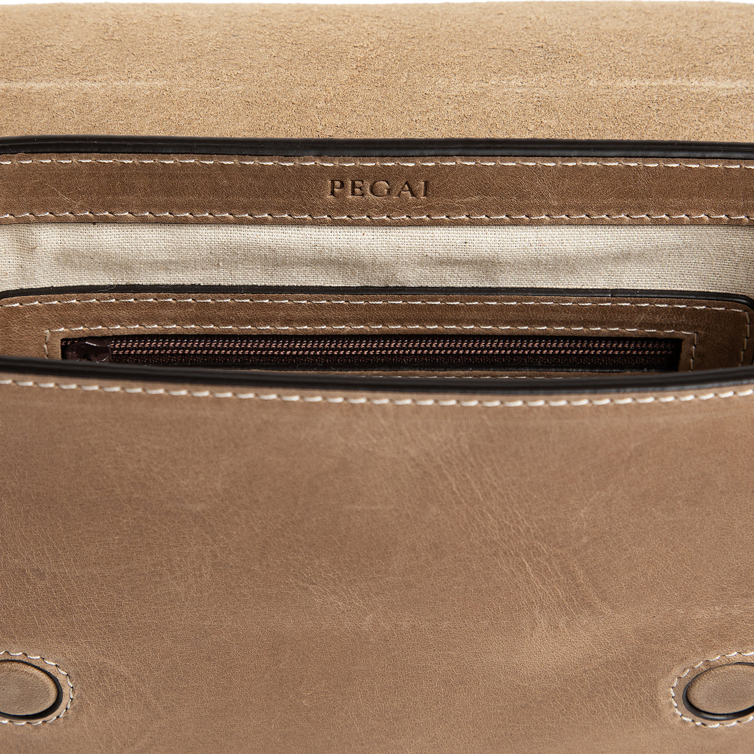 Hampton | Crossbody Bag | Tan w/ Antique Hardware